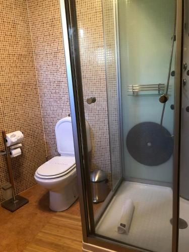 Bathroom 1, Casa do Valado, Resende