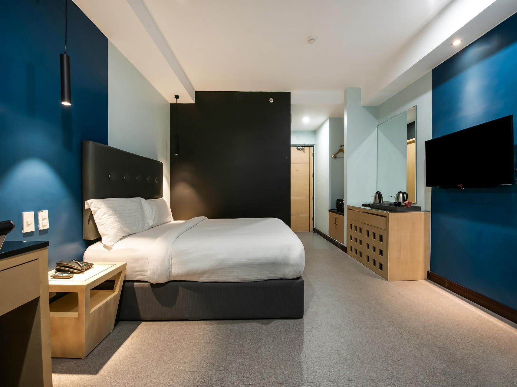 Bedroom 3, Bay Area Suites, Manila