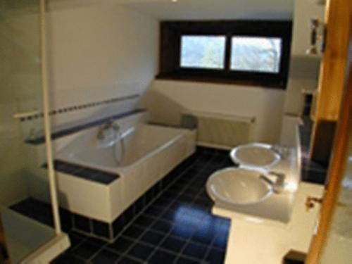 Bathroom 5, Sonnhof, Gmunden