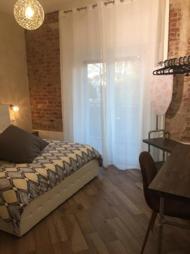 1, Mazzini 33, Milano