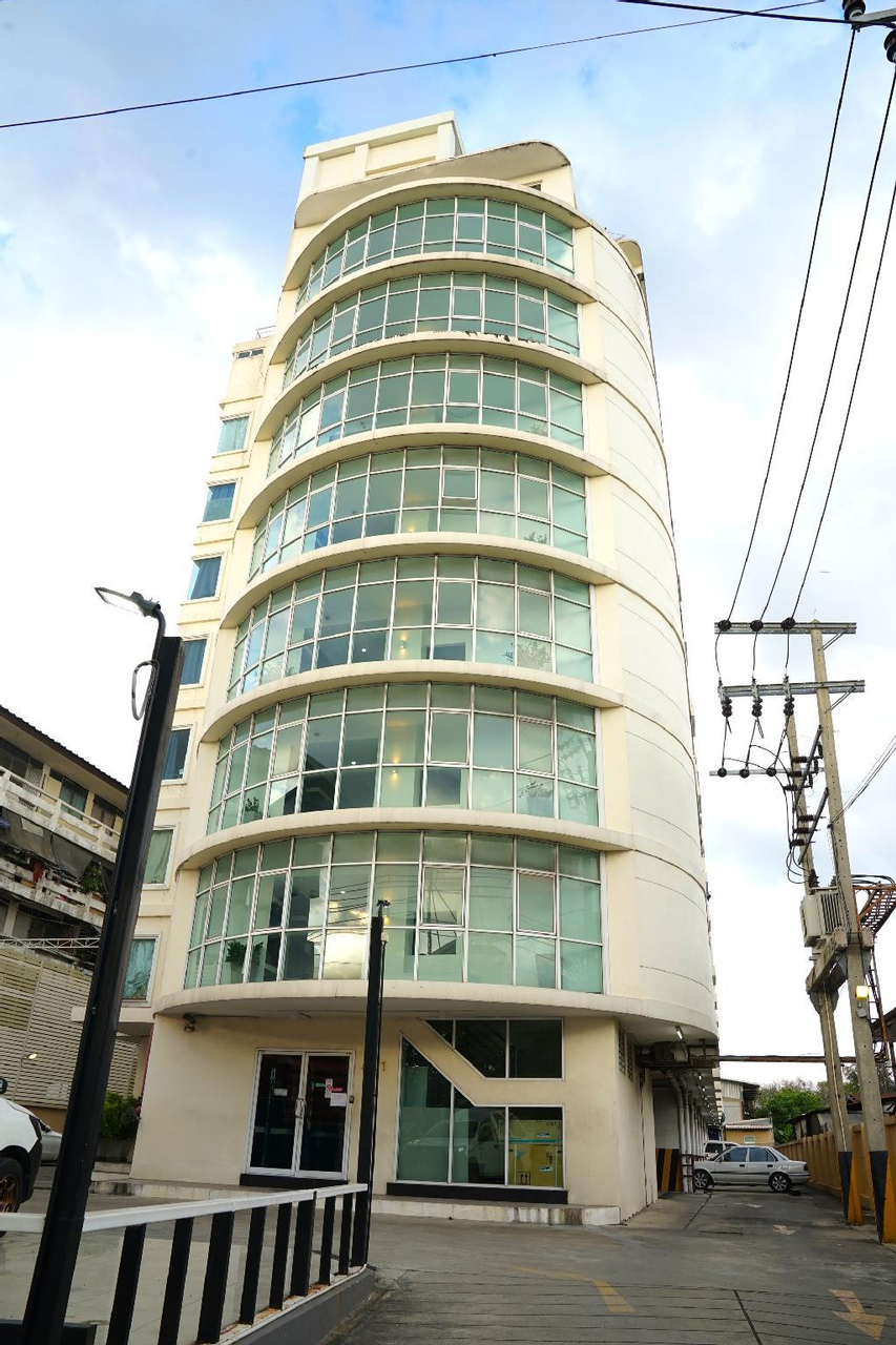 The View Apartment, Rat Burana