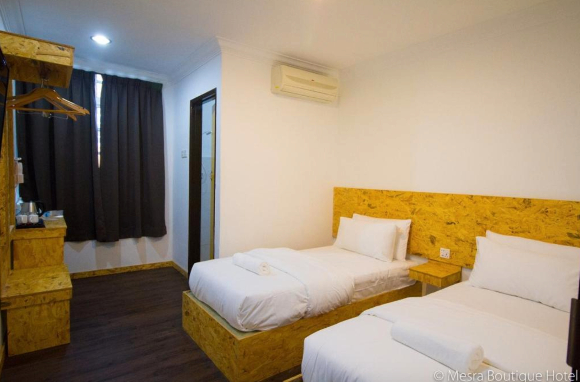Single Deluxe Room