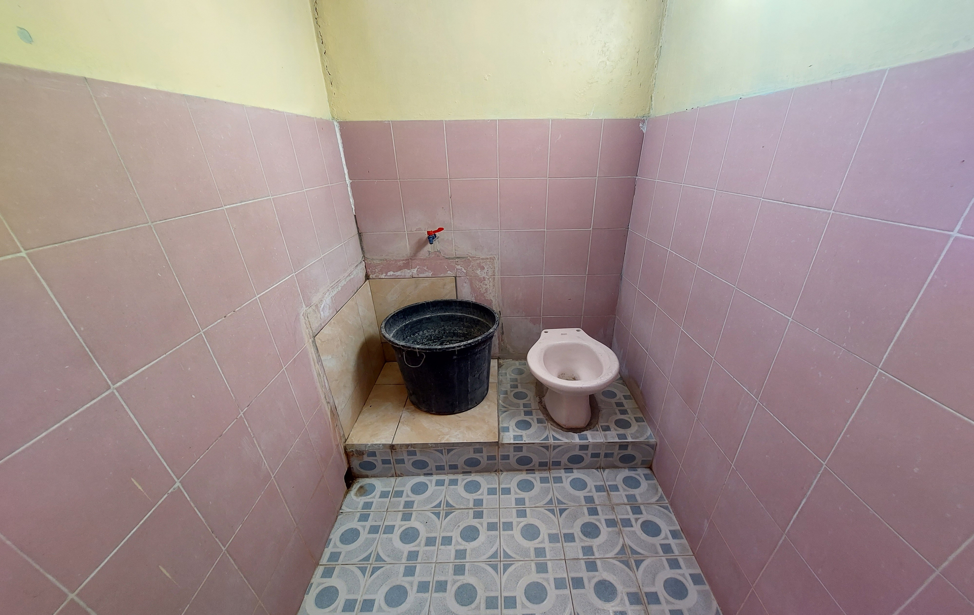 Bathroom 17