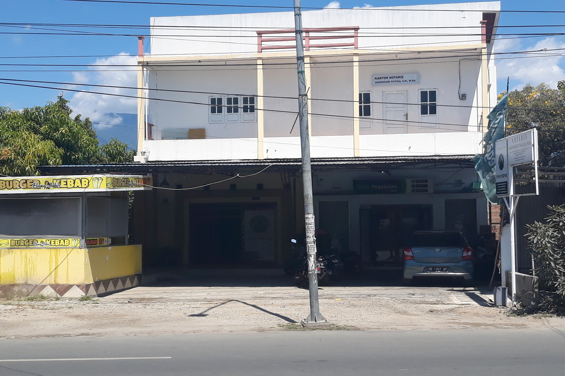 Exterior & Views 2, OYO 91162 Homestay Ansyariah, Palu