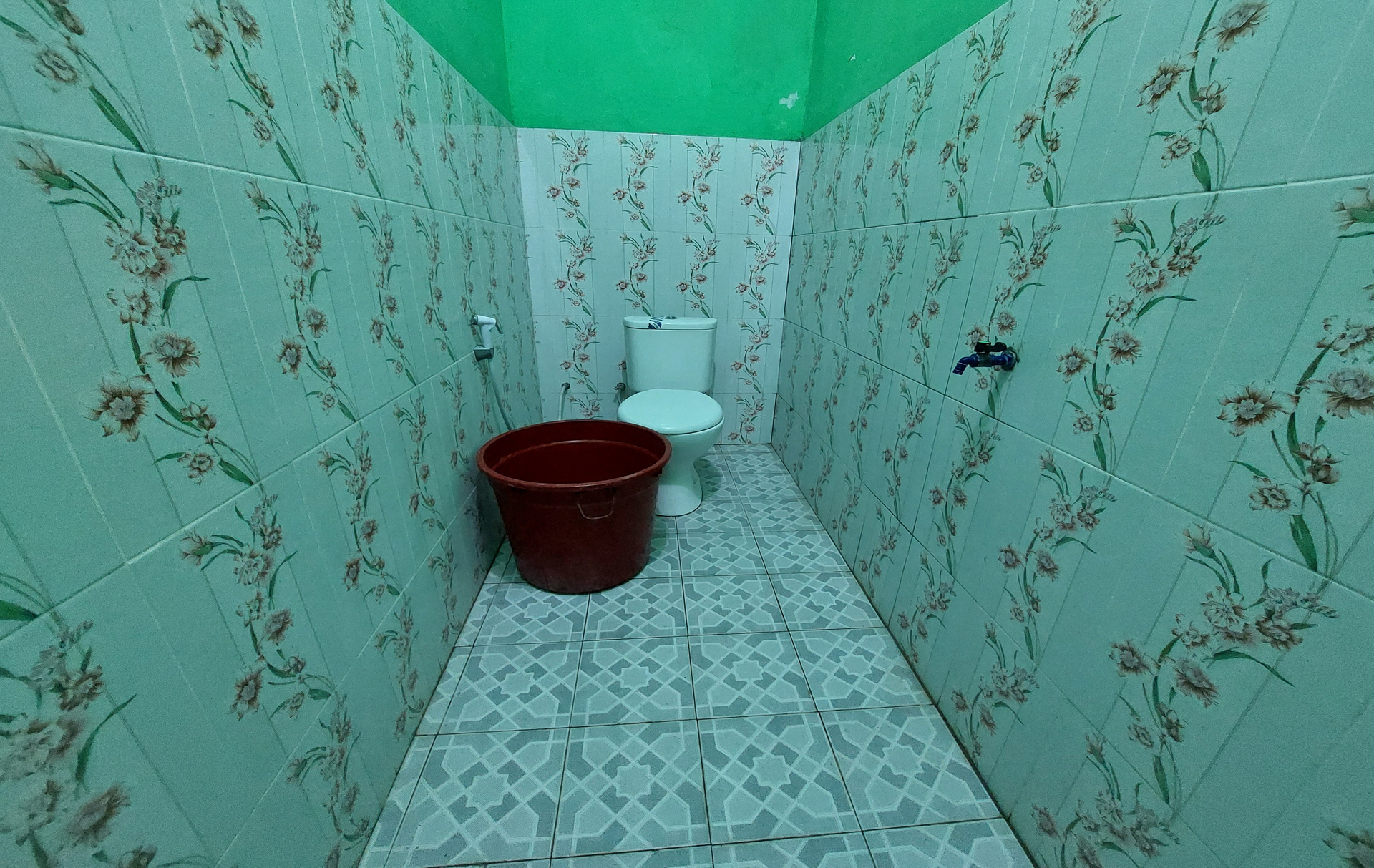 Bathroom 12