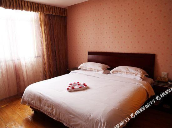 Bedroom 1, Shuiyue Qinghua Hotel, Yangzhou