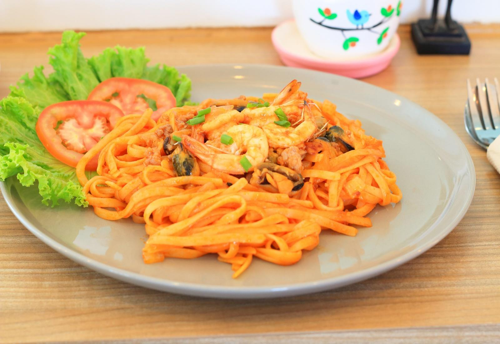 Food & Drinks 2, Tripletreesvillage, Lam Luk Ka