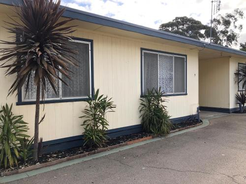 Entrance 3, Koonwarra Holiday Park, E. Gippsland - Bairnsdale