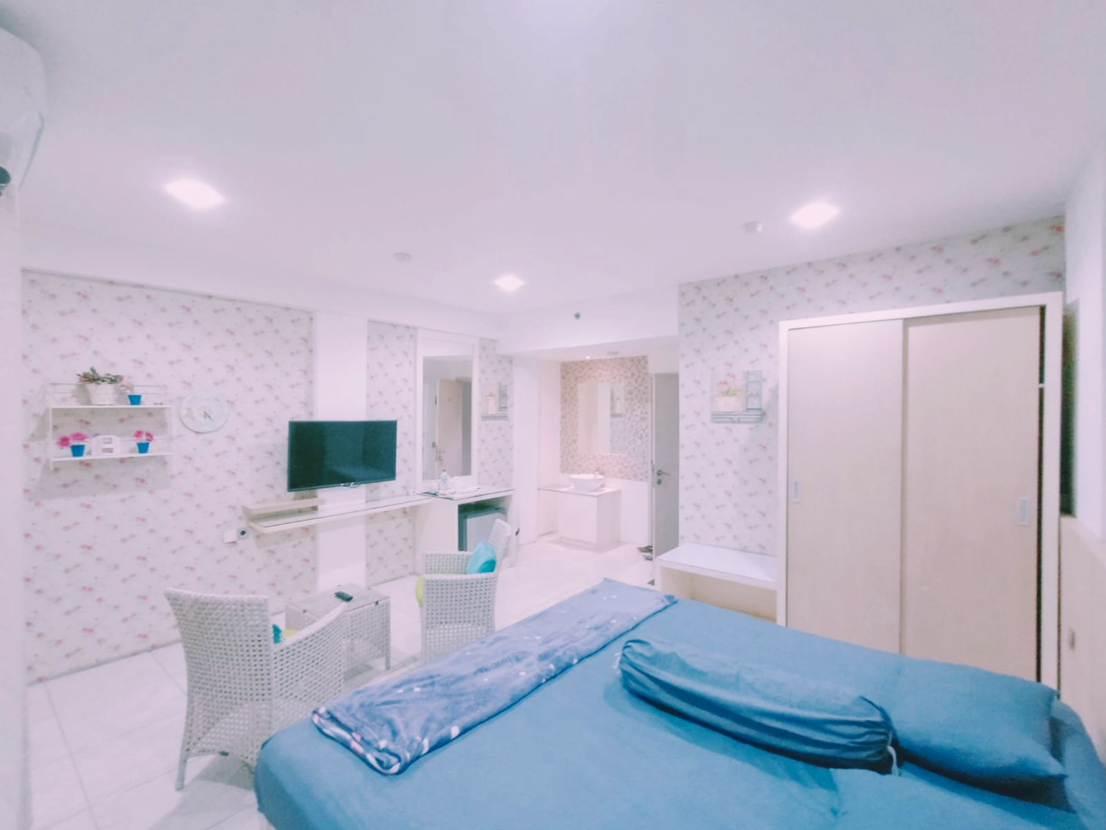 Bed 8
