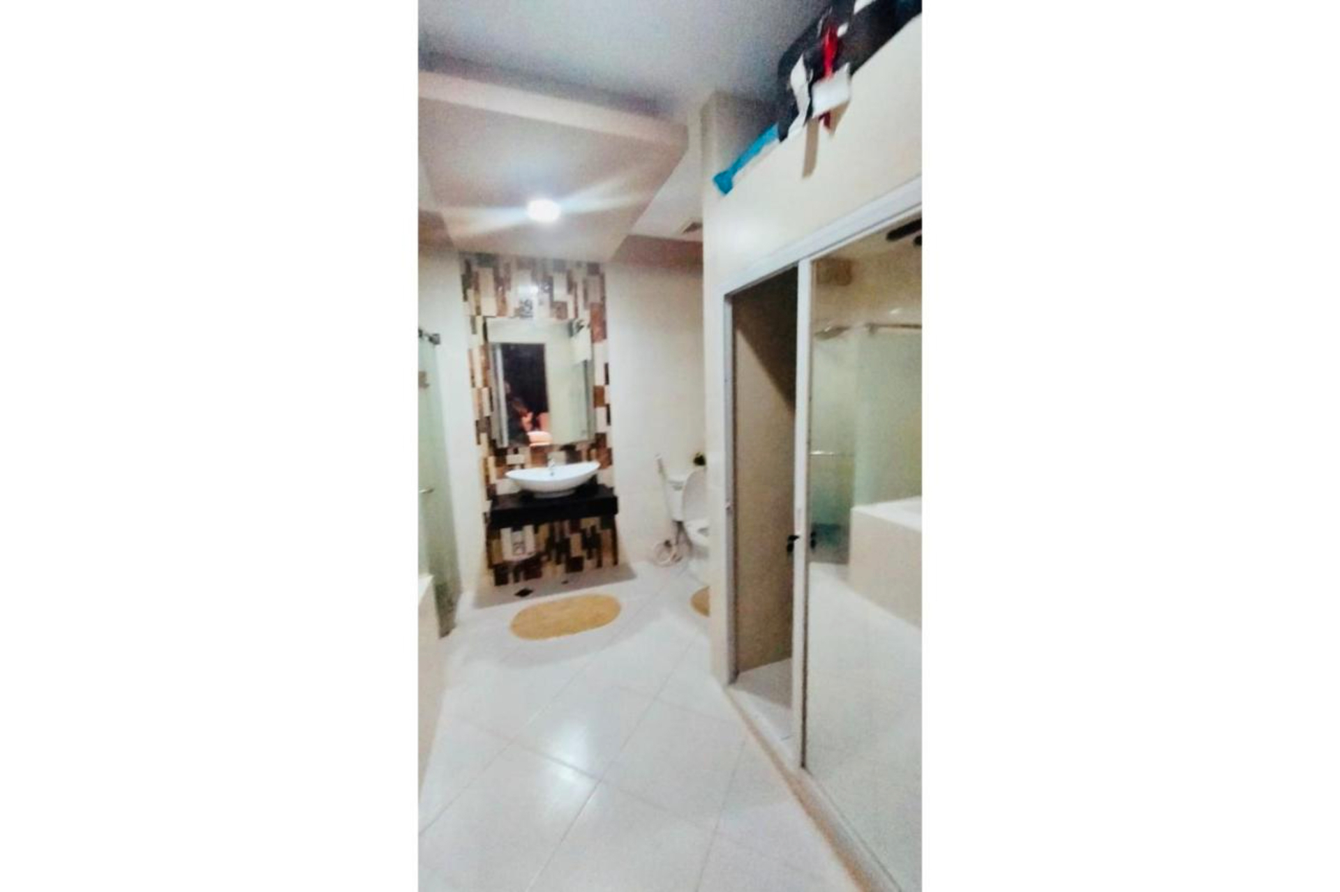 Bathroom 4