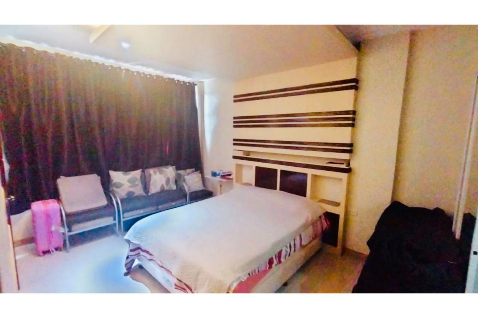Queen Standard Room