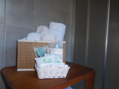 Bathroom 4, Pensione Genzianella, Vercelli