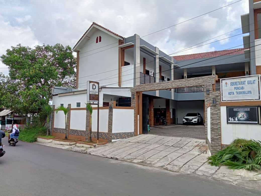 Exterior & Views, D'Exclusive Guest House, Tasikmalaya