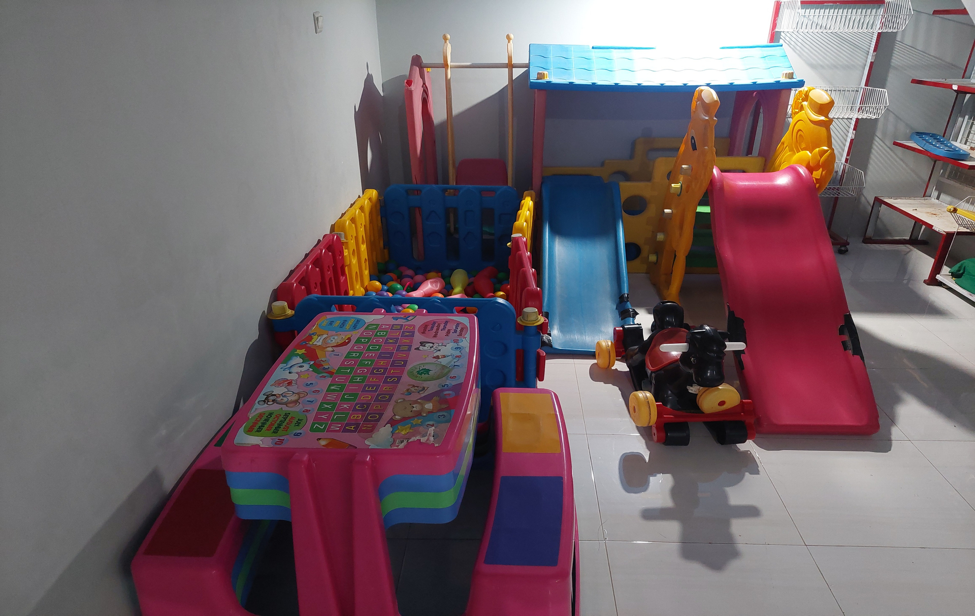 Living Area 10