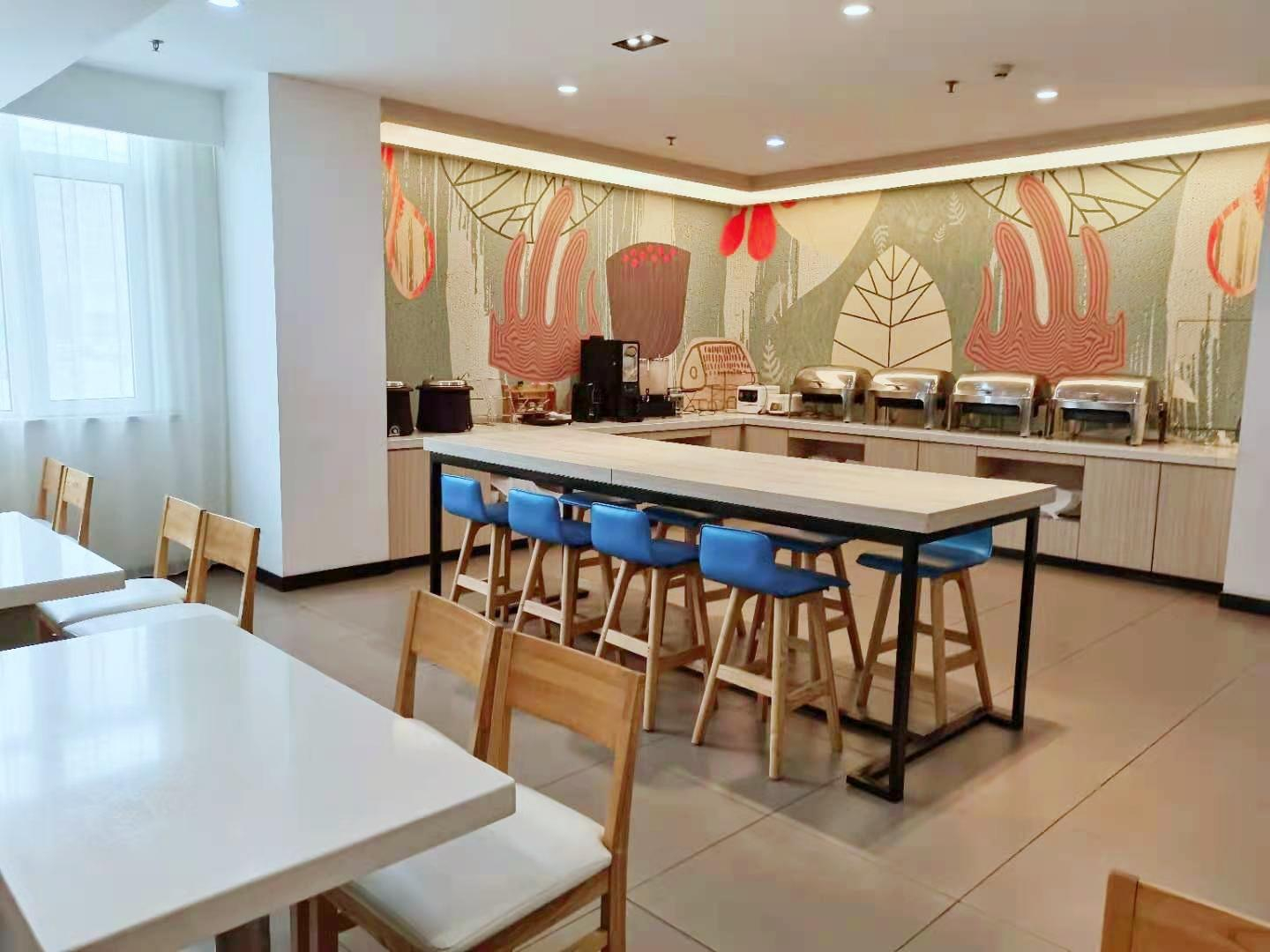 Food & Drinks 5, Hanting Hotel Mingguang Runxi City Square, Chuzhou