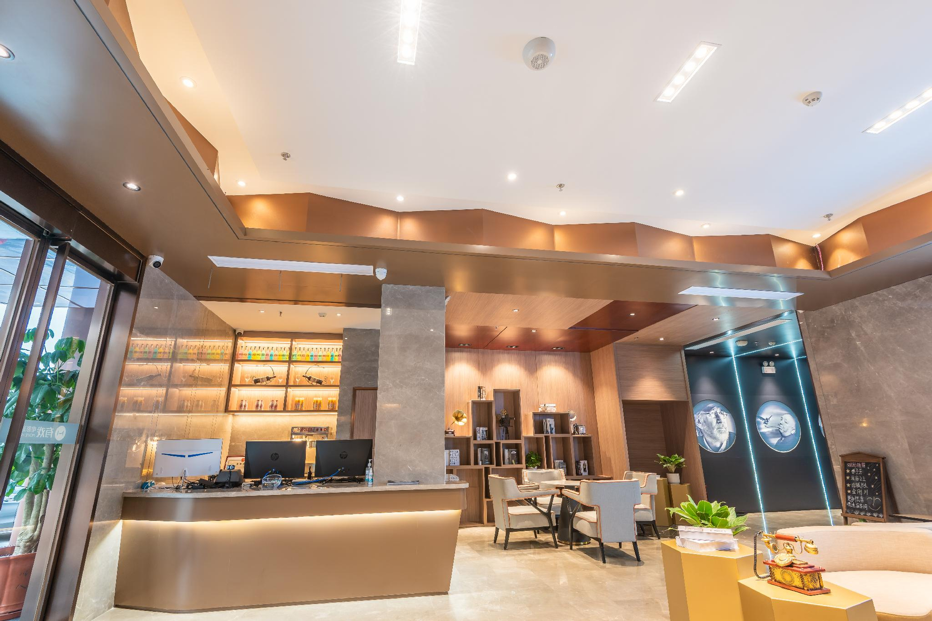 1, Youxi Movie Hotel-Zhuhai Qianshan Light Railway Station, Zhuhai