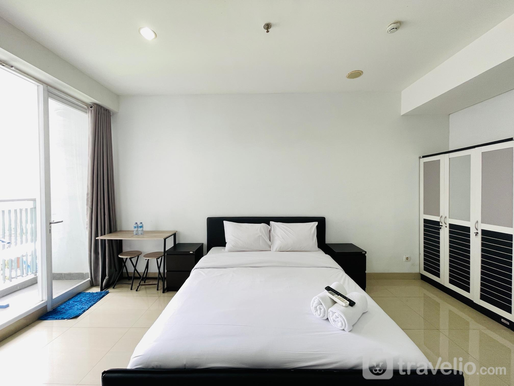 Bedroom 2, Cozy Studio at Dago Suites Apartment By Travelio, Bandung
