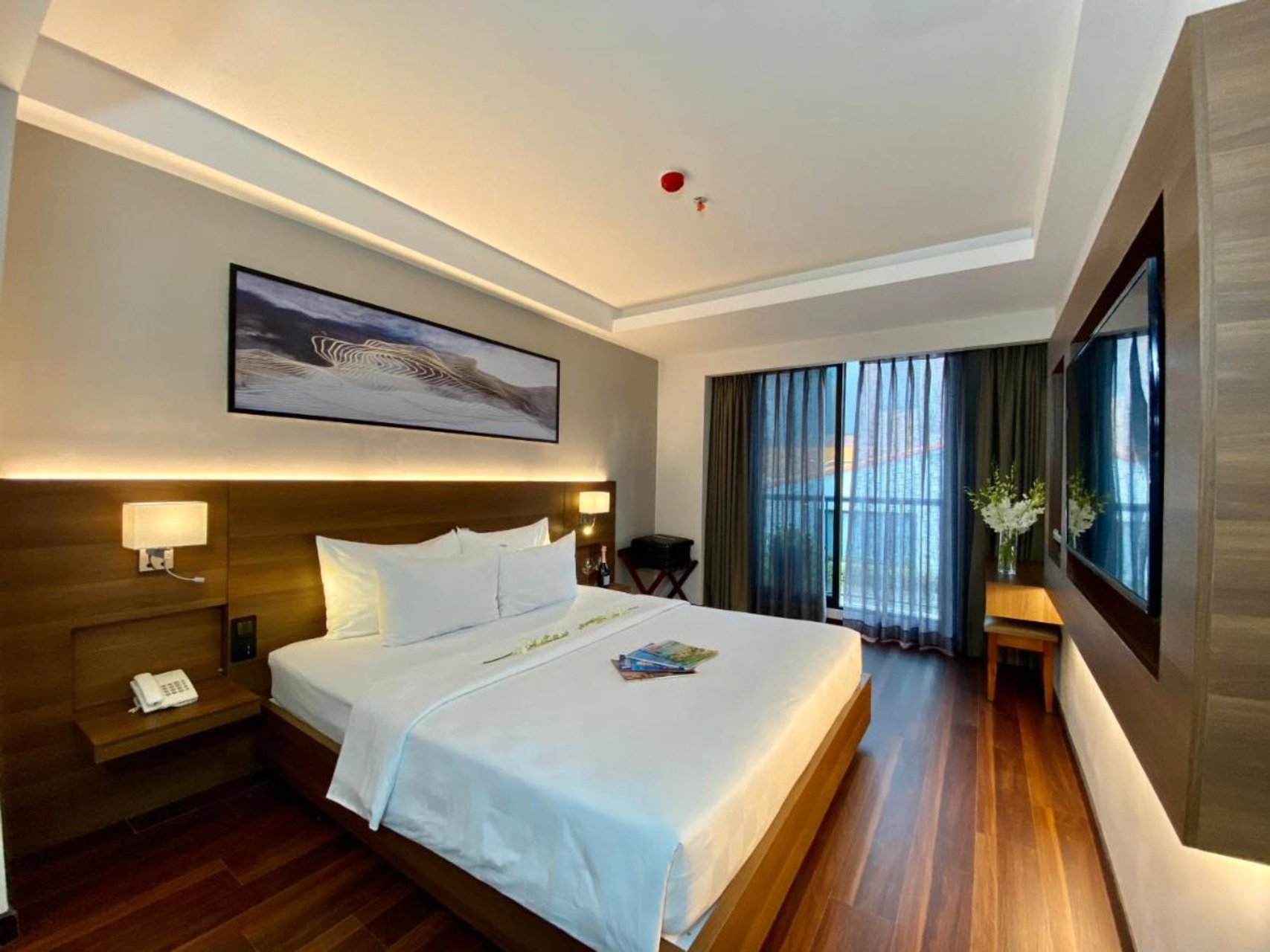 Central Park Saigon Hotel, Quận 1