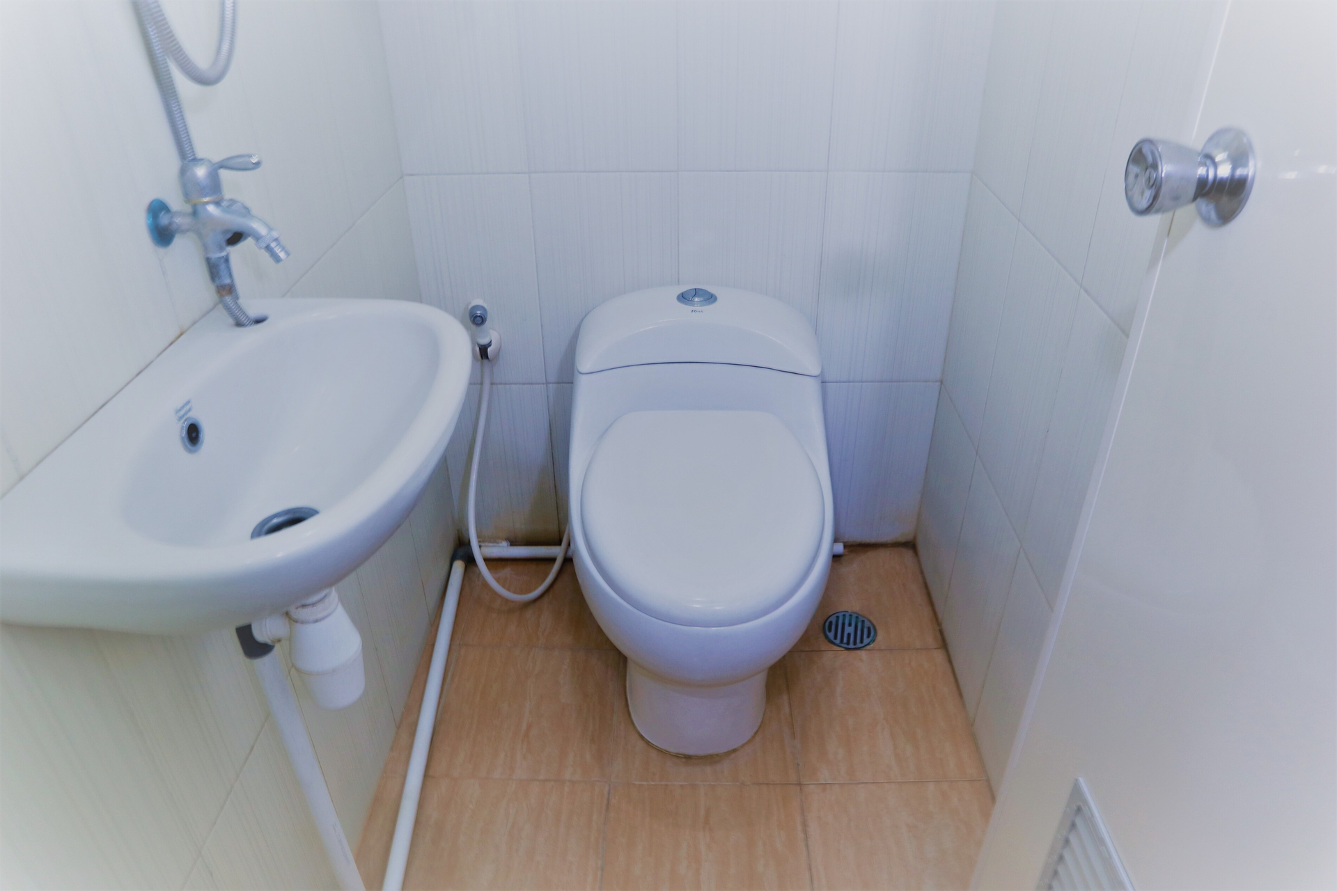 Bathroom 7