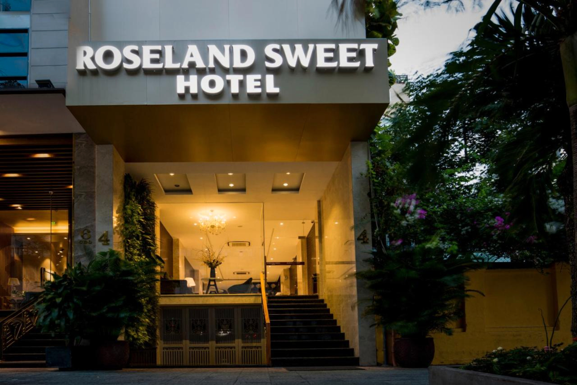 Roseland Sweet Hotel & Spa, Quận 1