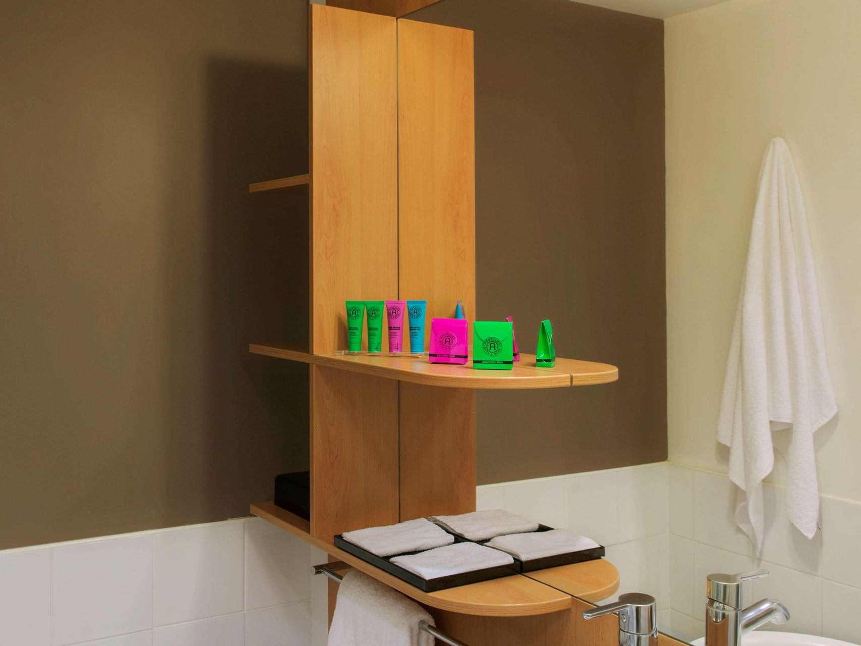 Bedroom 3, ibis Sydney Darling Harbour, Sydney