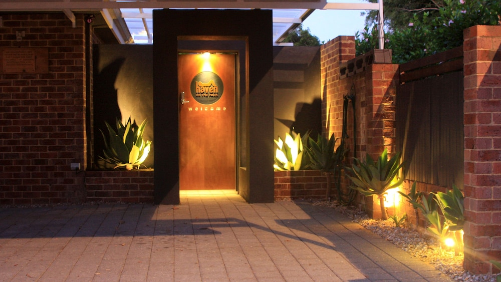 Exterior & Views 1, Haven on the Park, Vincent