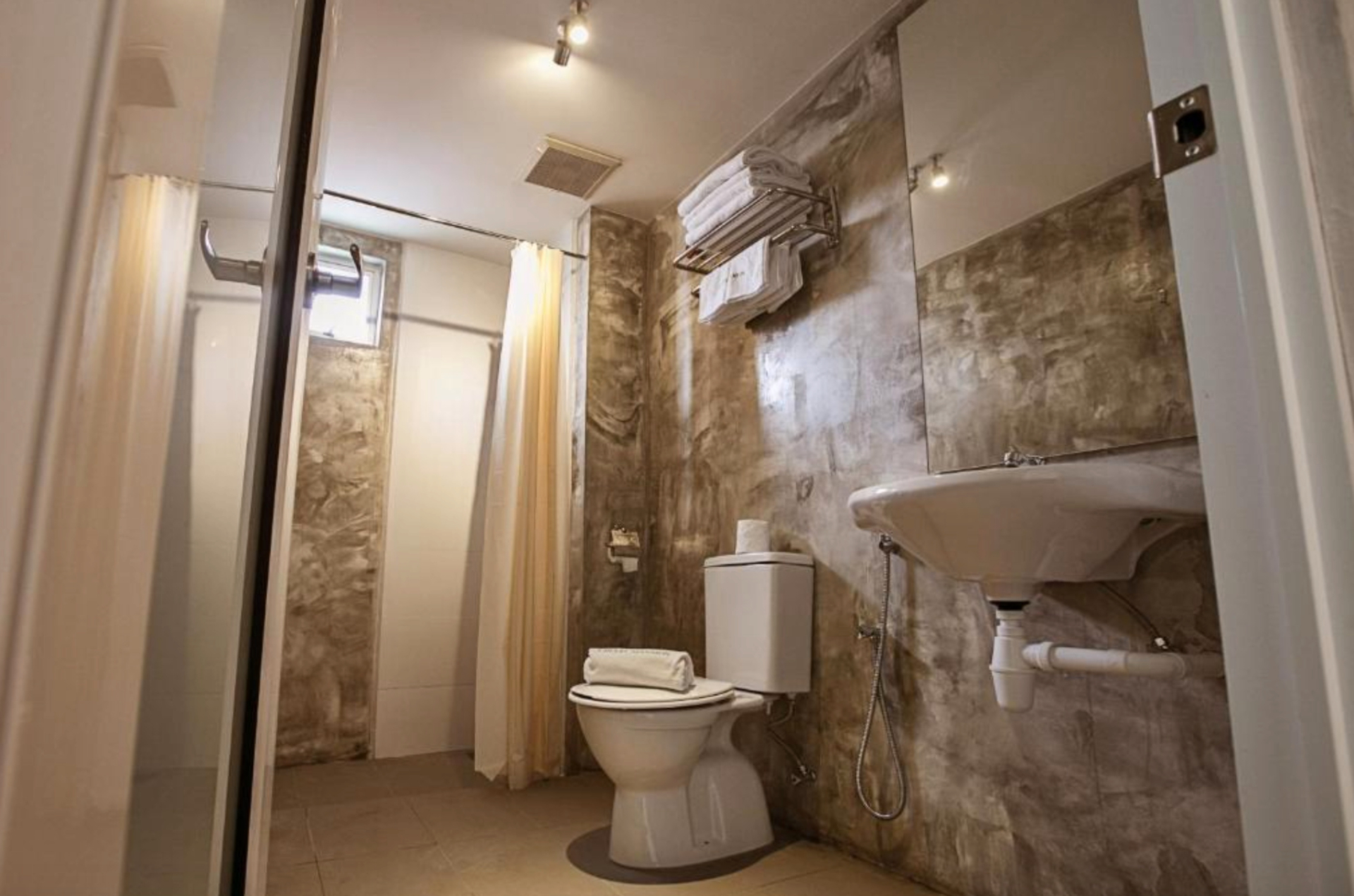 Bathroom 2