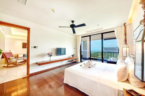 Deluxe Suite - View