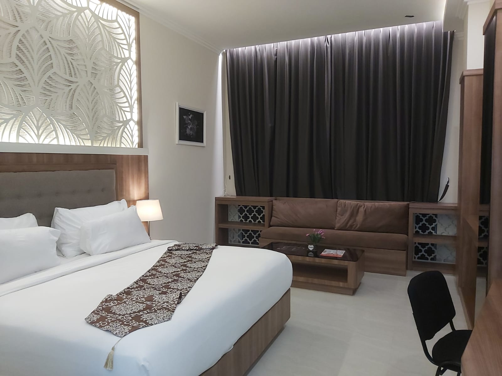 Bedroom 4, Ocean Beach Hotel, Padang