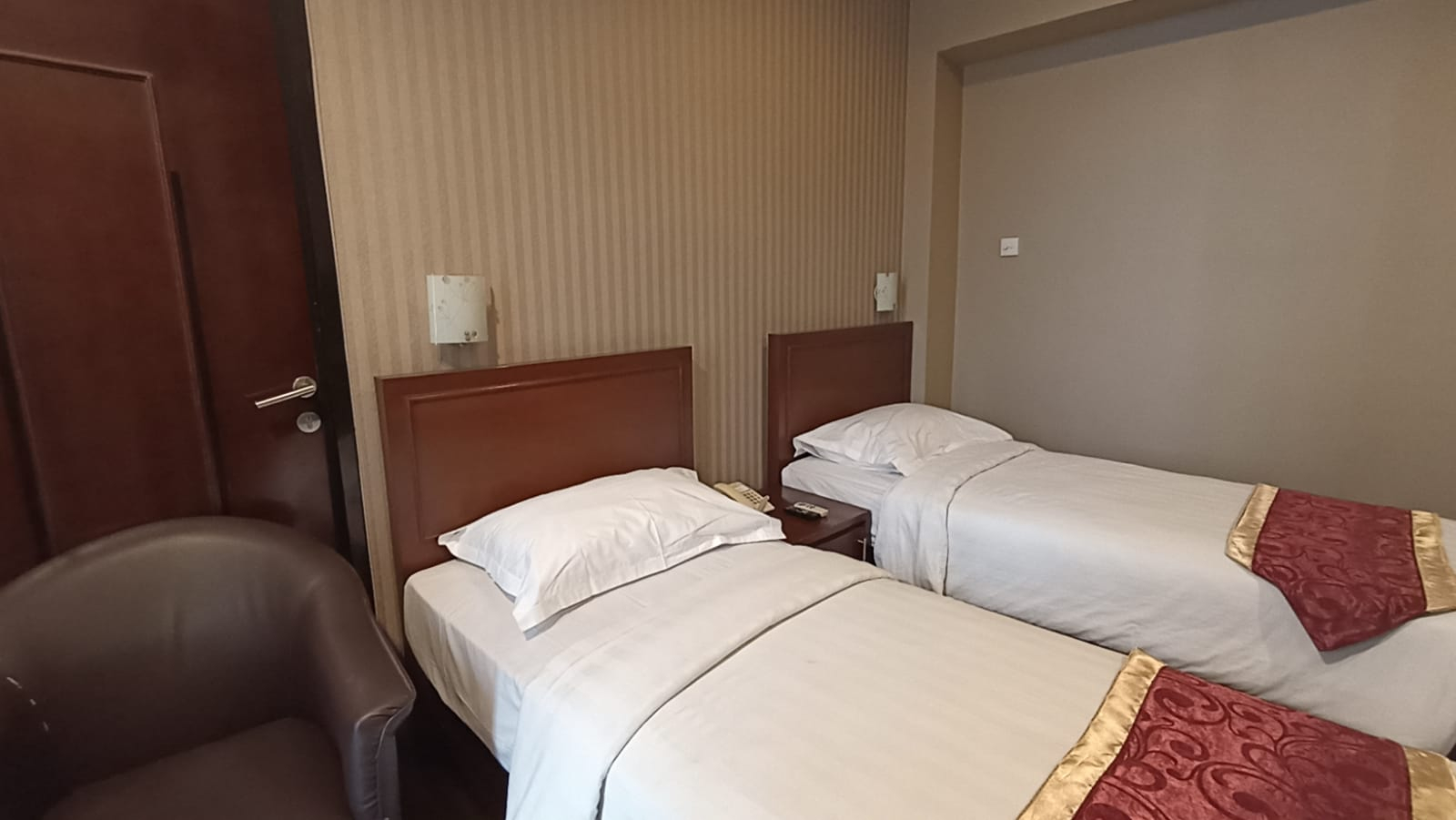 Kamar Deluks Double atau Twin