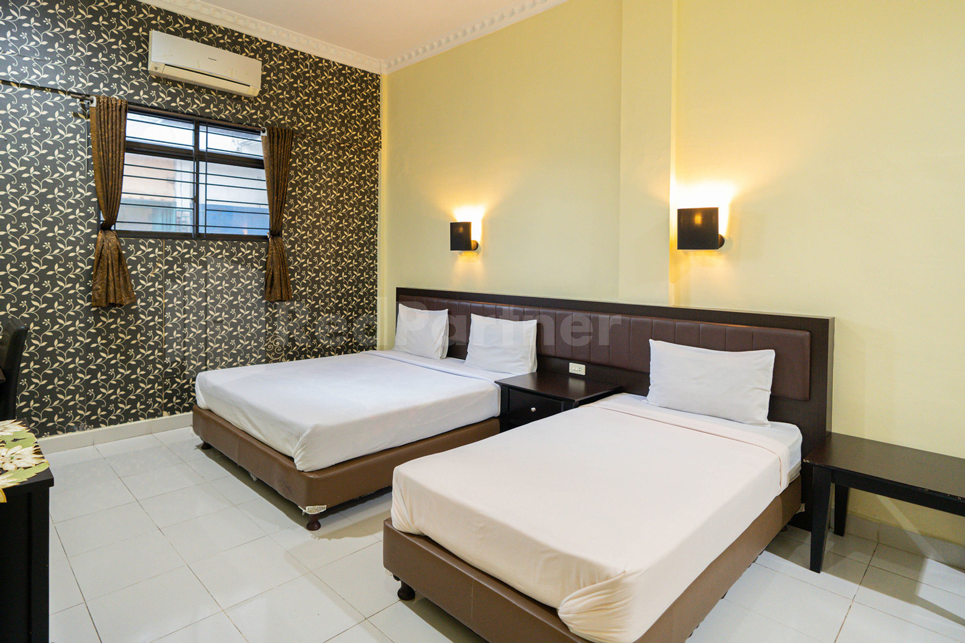 Bedroom 3, Carolina Transit RedPartner, Medan