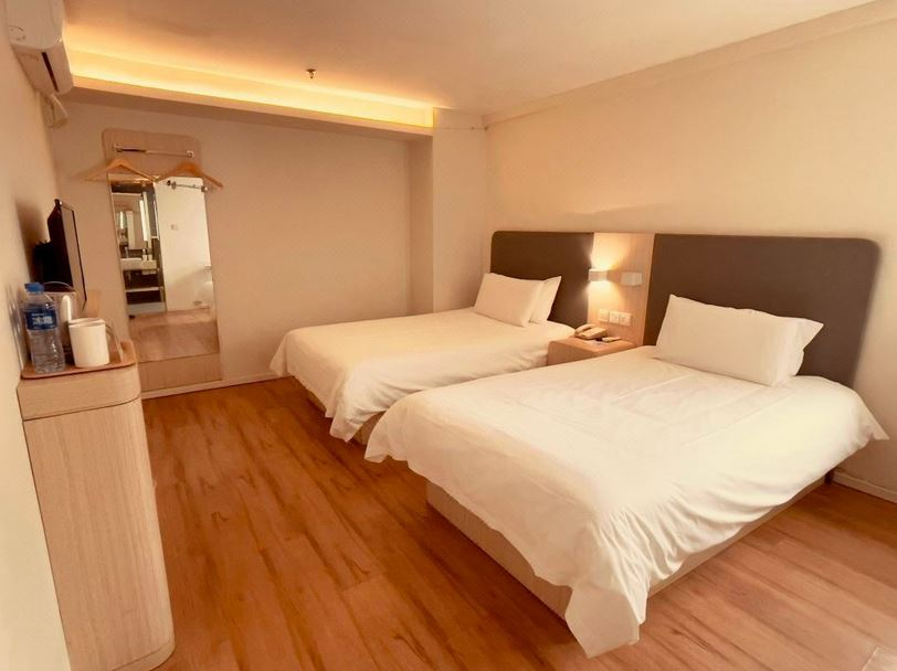 Single Standard Room