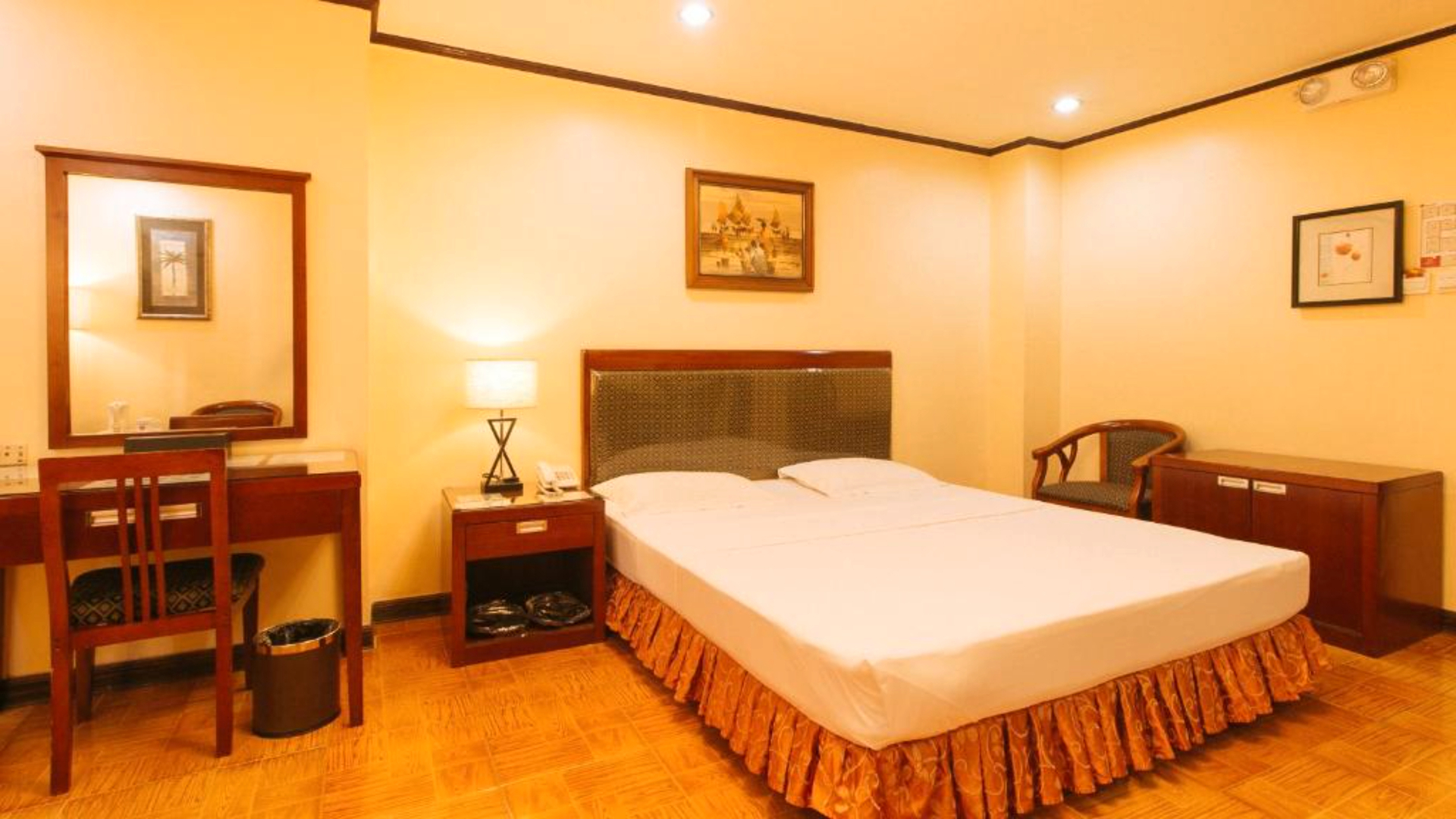 King Deluxe Room