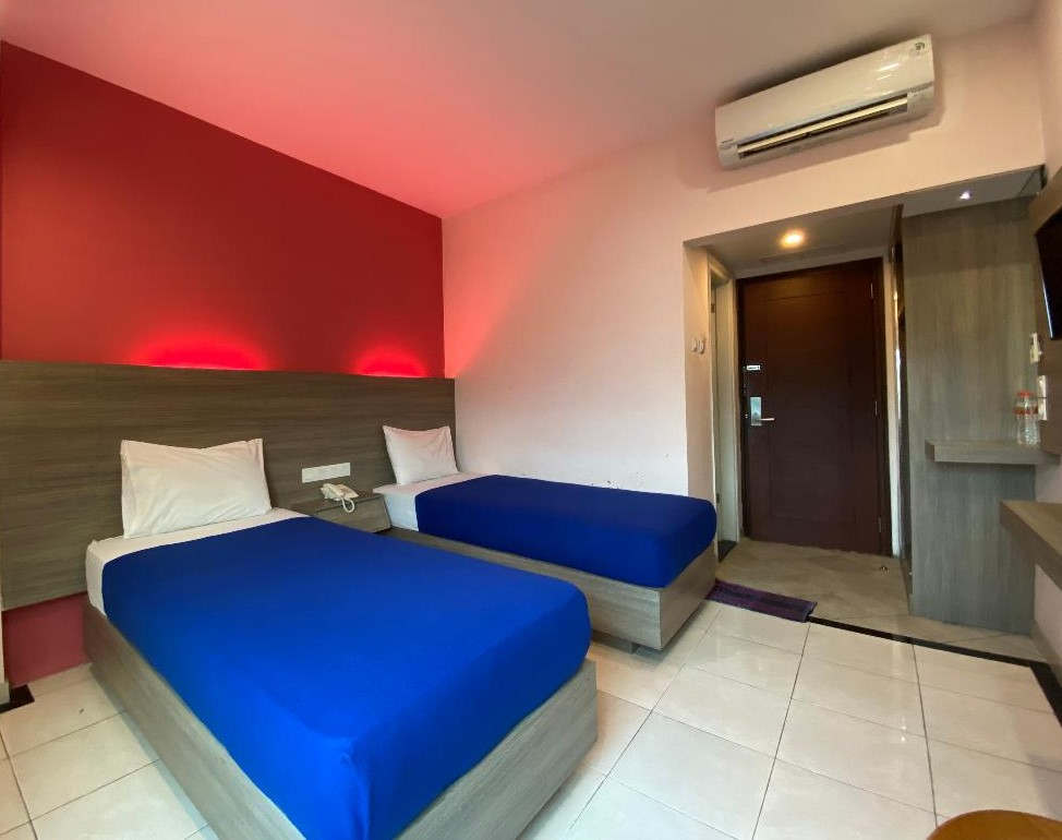Twin Deluxe Room