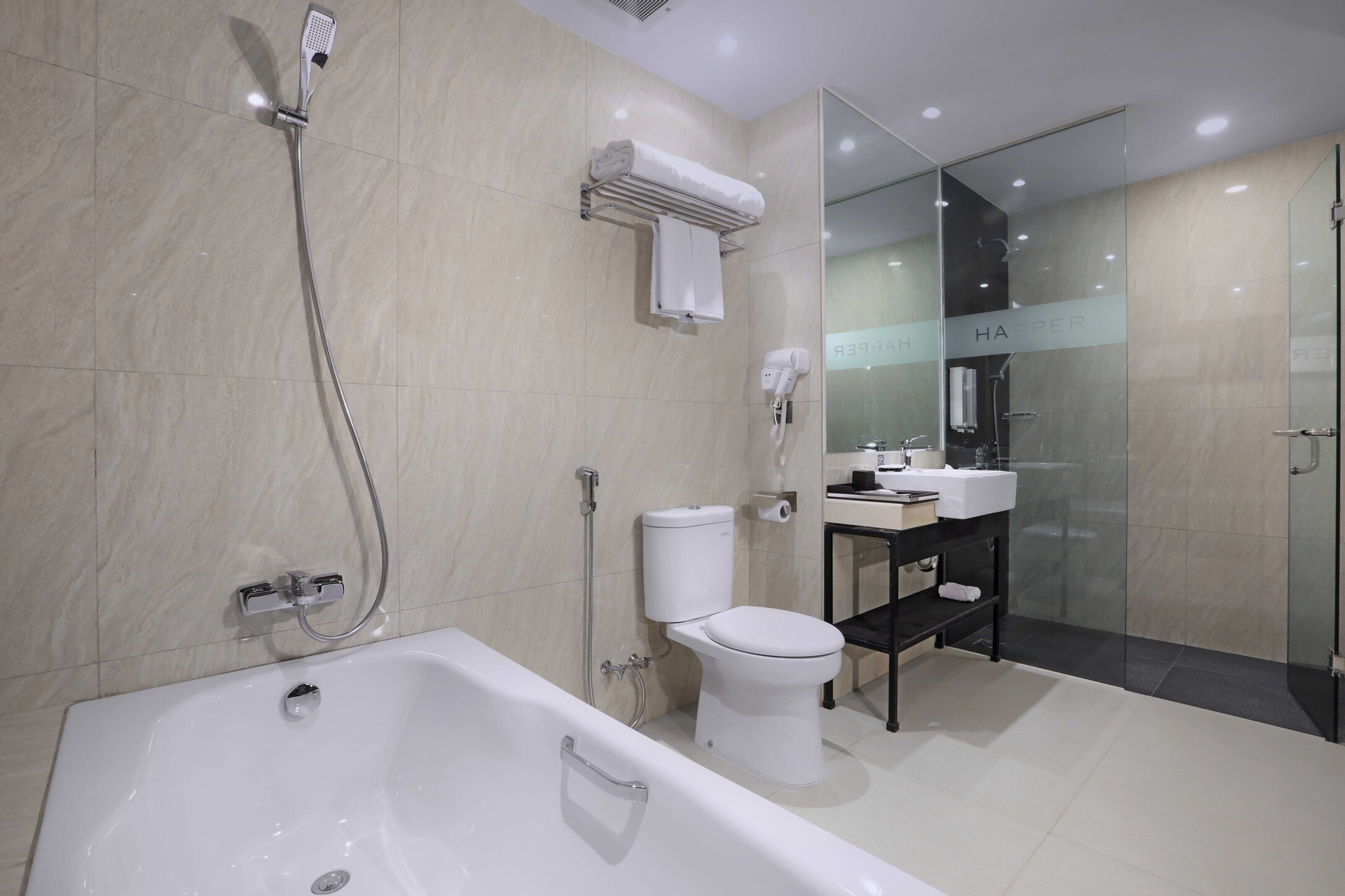 Bedroom 3, Harper Wahid Hasyim Medan by ASTON, Medan