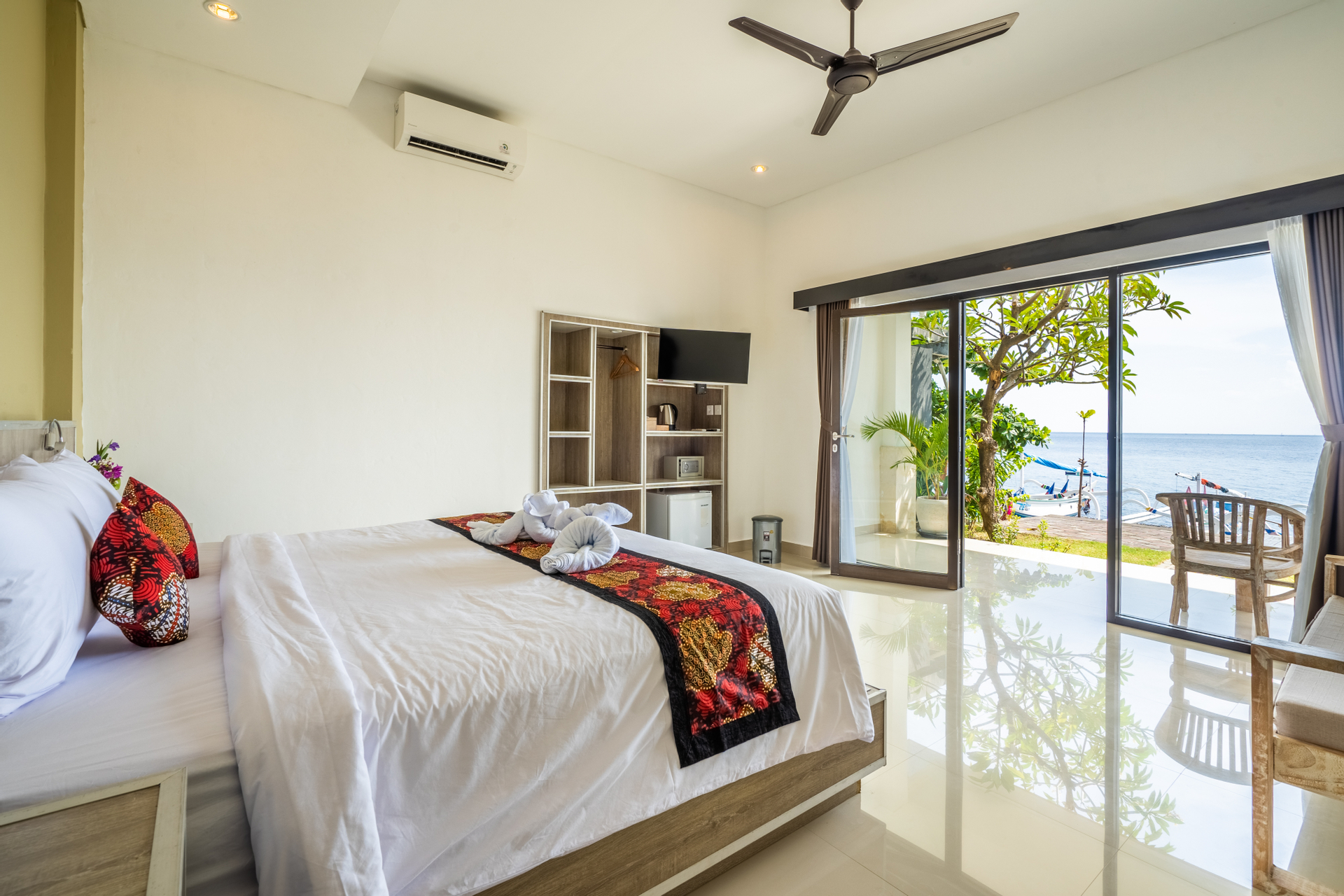 Bedroom 3, Mejore Beach Hotel, Karangasem