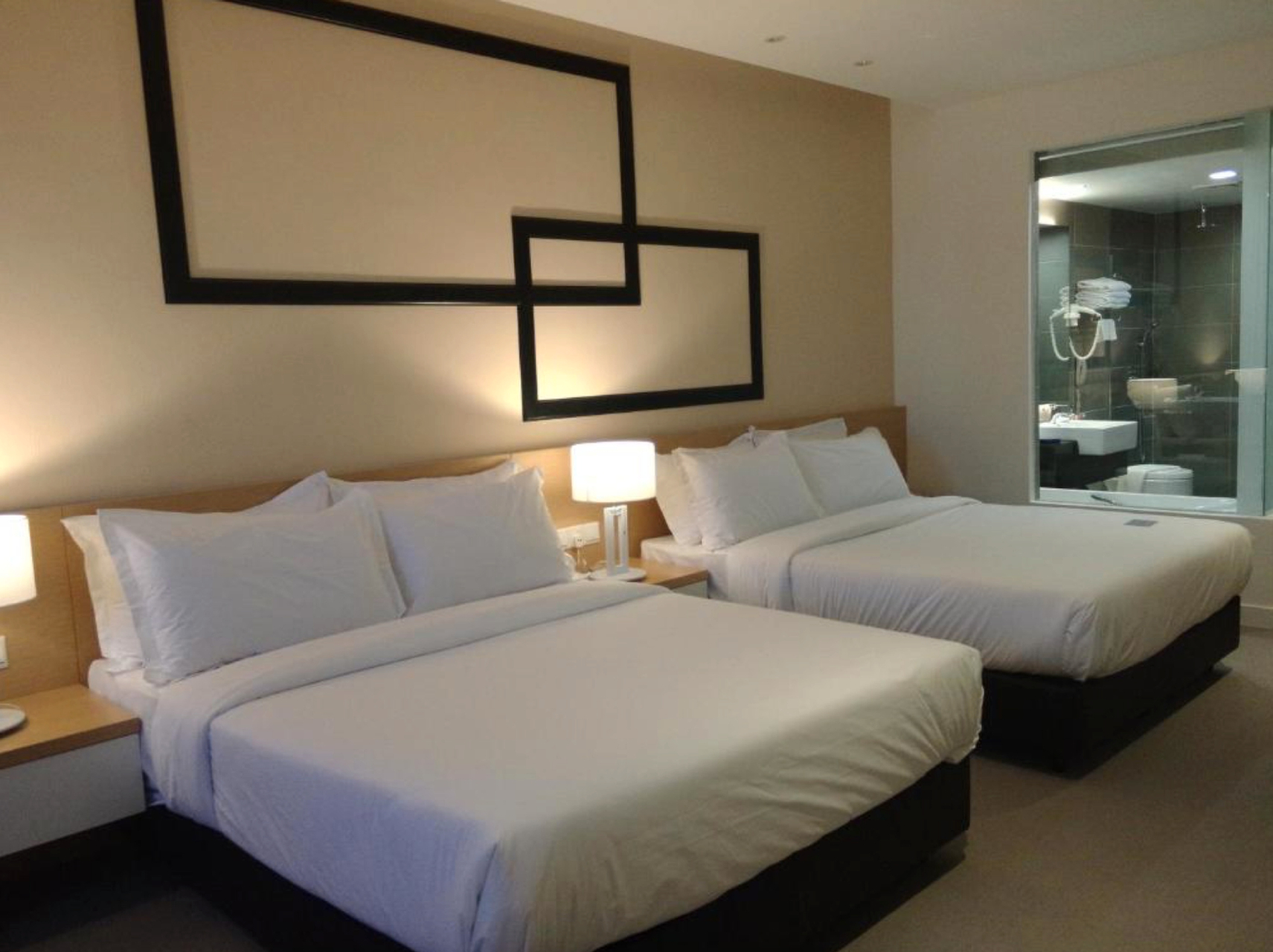 Kamar Keluarga Queen