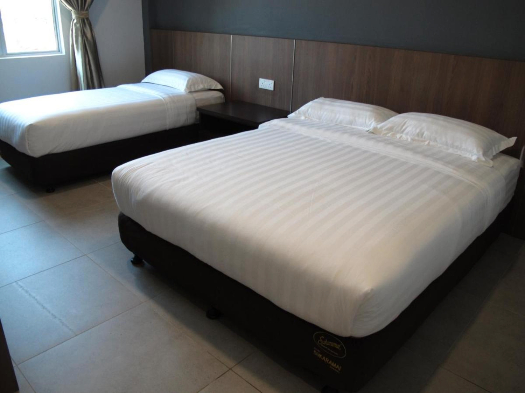 Kamar Keluarga Single dan Double