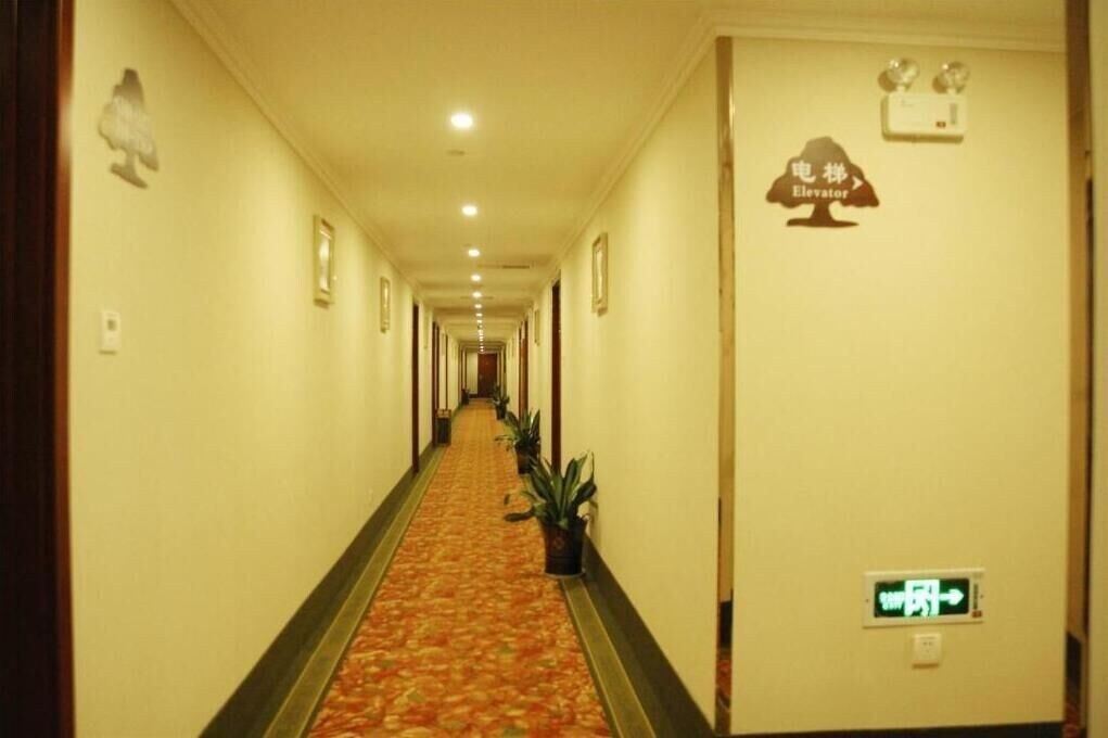 Public Area 1, GreenTree Inn  Zhenjiang Dashikou Express Hotel, Zhenjiang