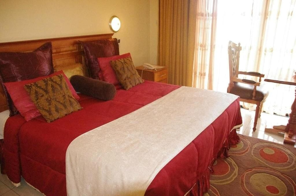 Bedroom 4, Regency Flamboyant Hotel, Masvingo