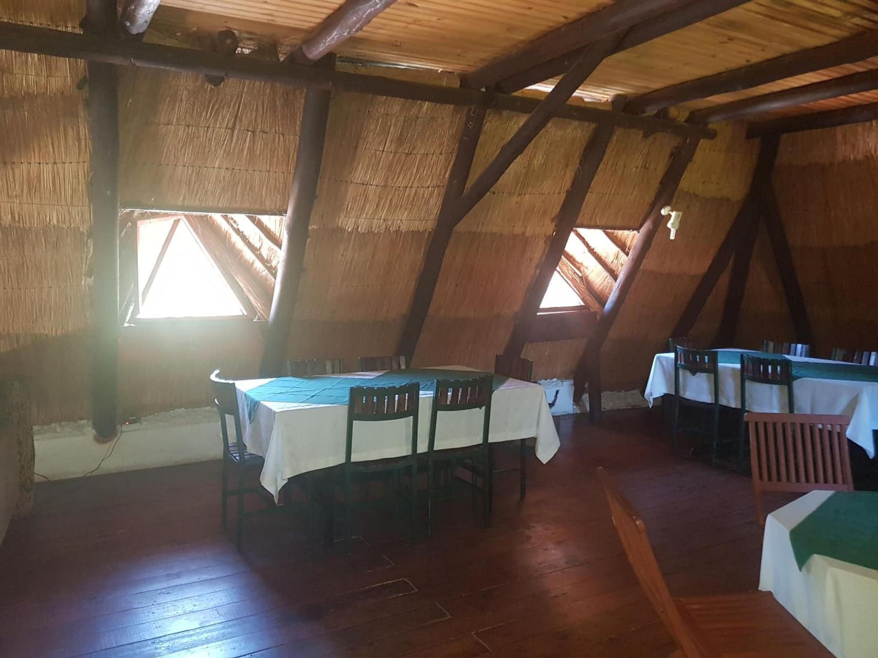 Bedroom, Nyangombe Safari Lodge, Kwekwe
