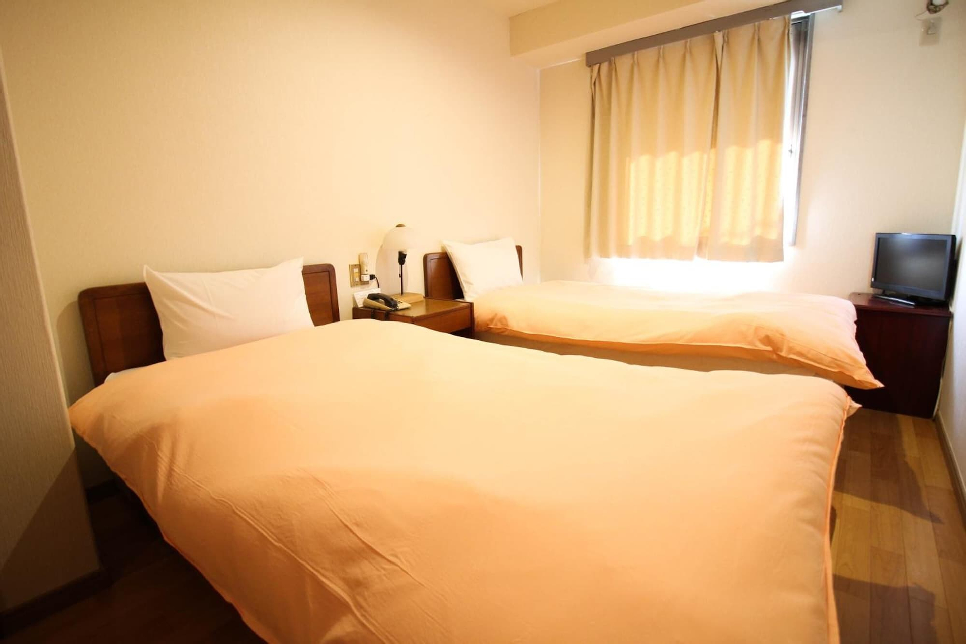 Bedroom 4, Royal Inn Kikusui, Higashimurayama