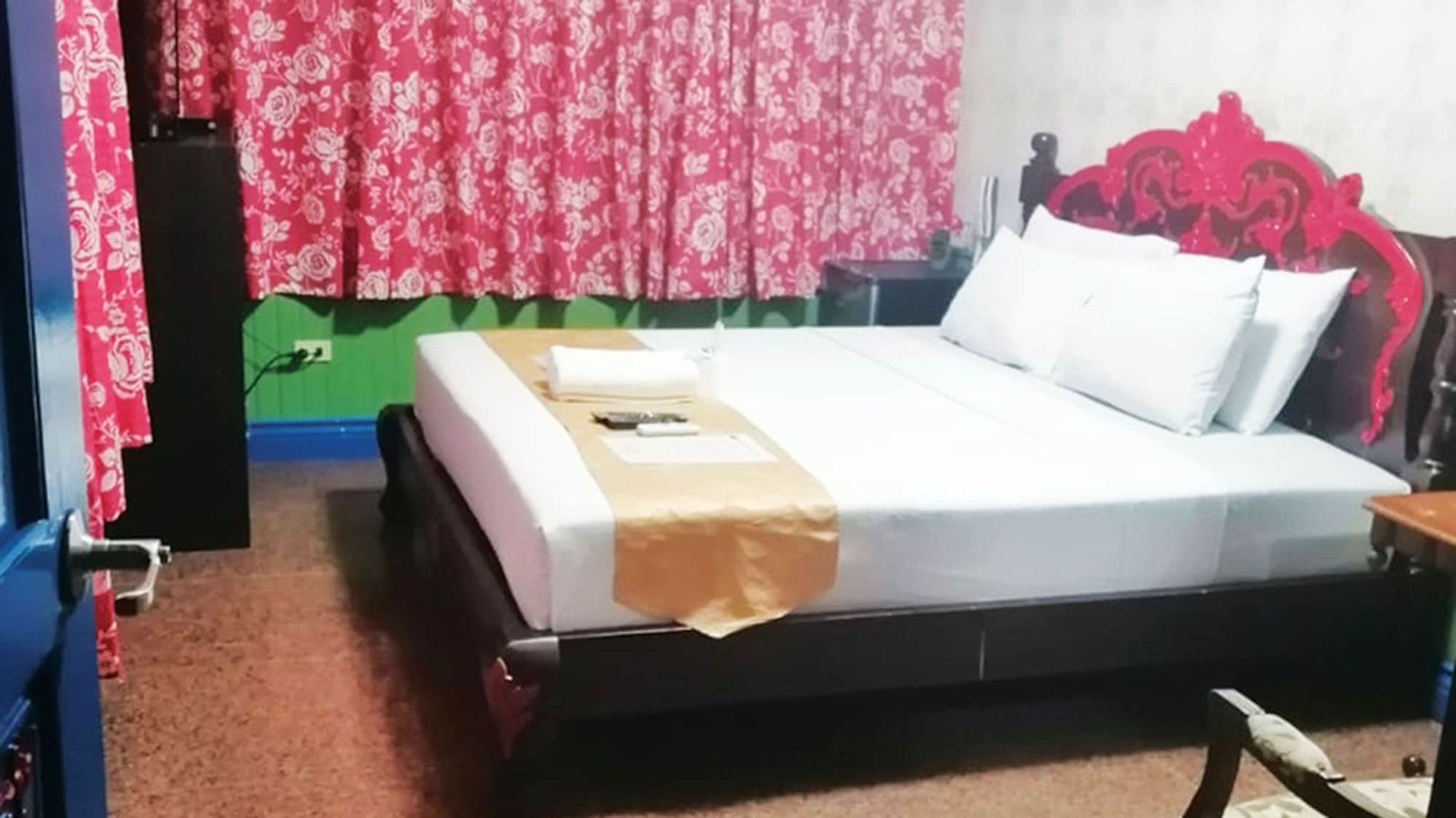 Bedroom 2, Sang Yoo Mountain View Tagaytay Hotel - Taal Lake View, Tagaytay City
