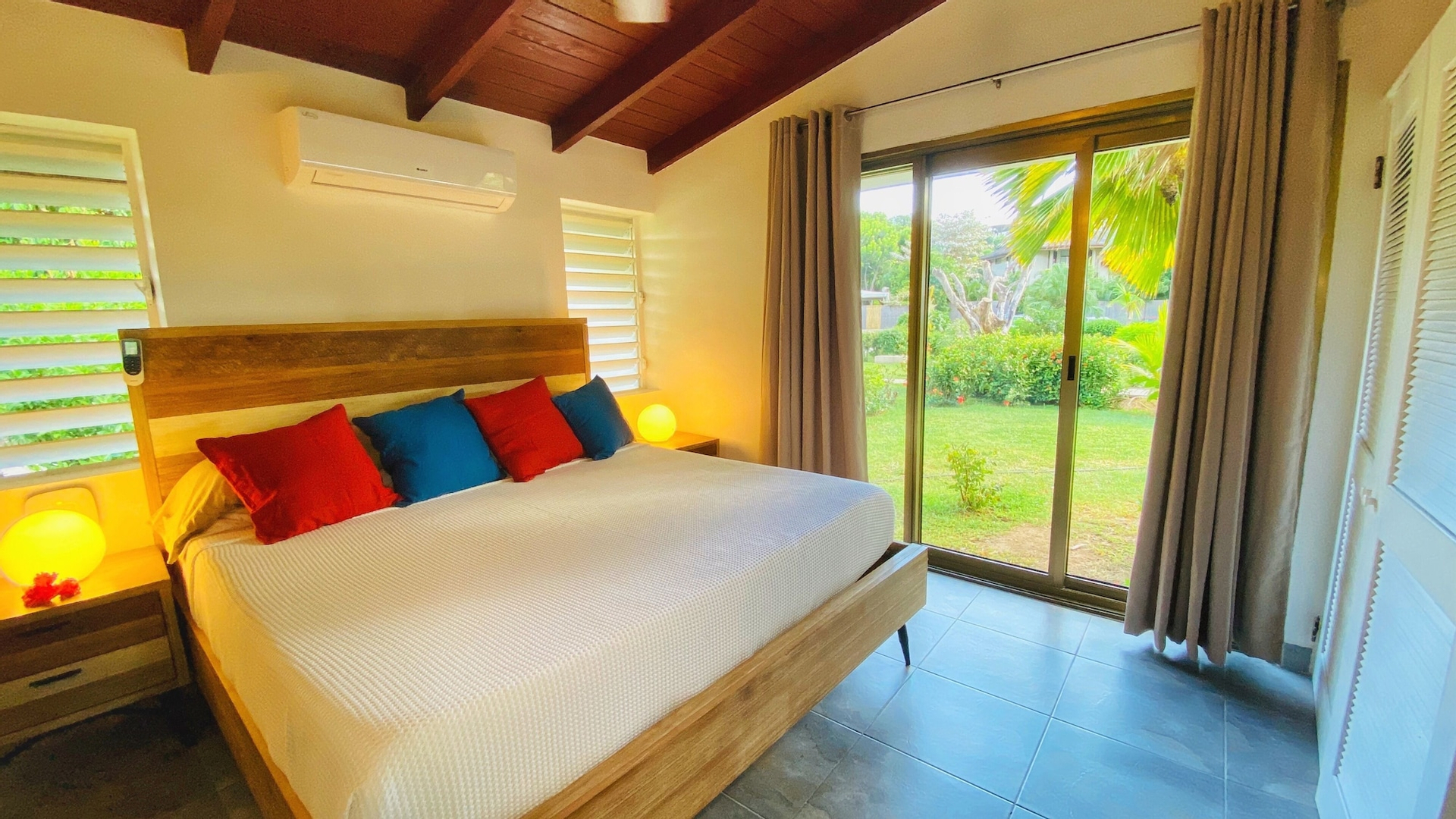 Bedroom 4, Mango Bay Resort