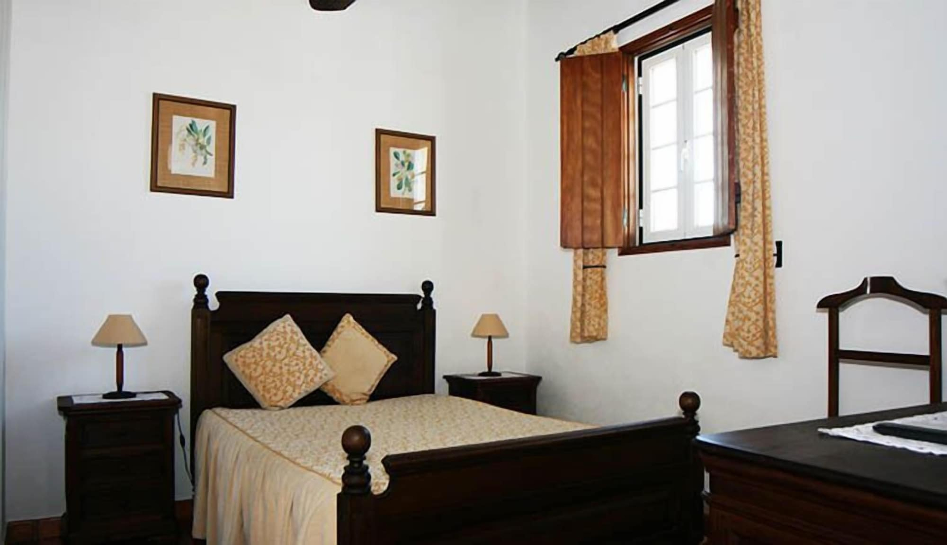 Bedroom 2, Quinta do Cabecote, Fronteira