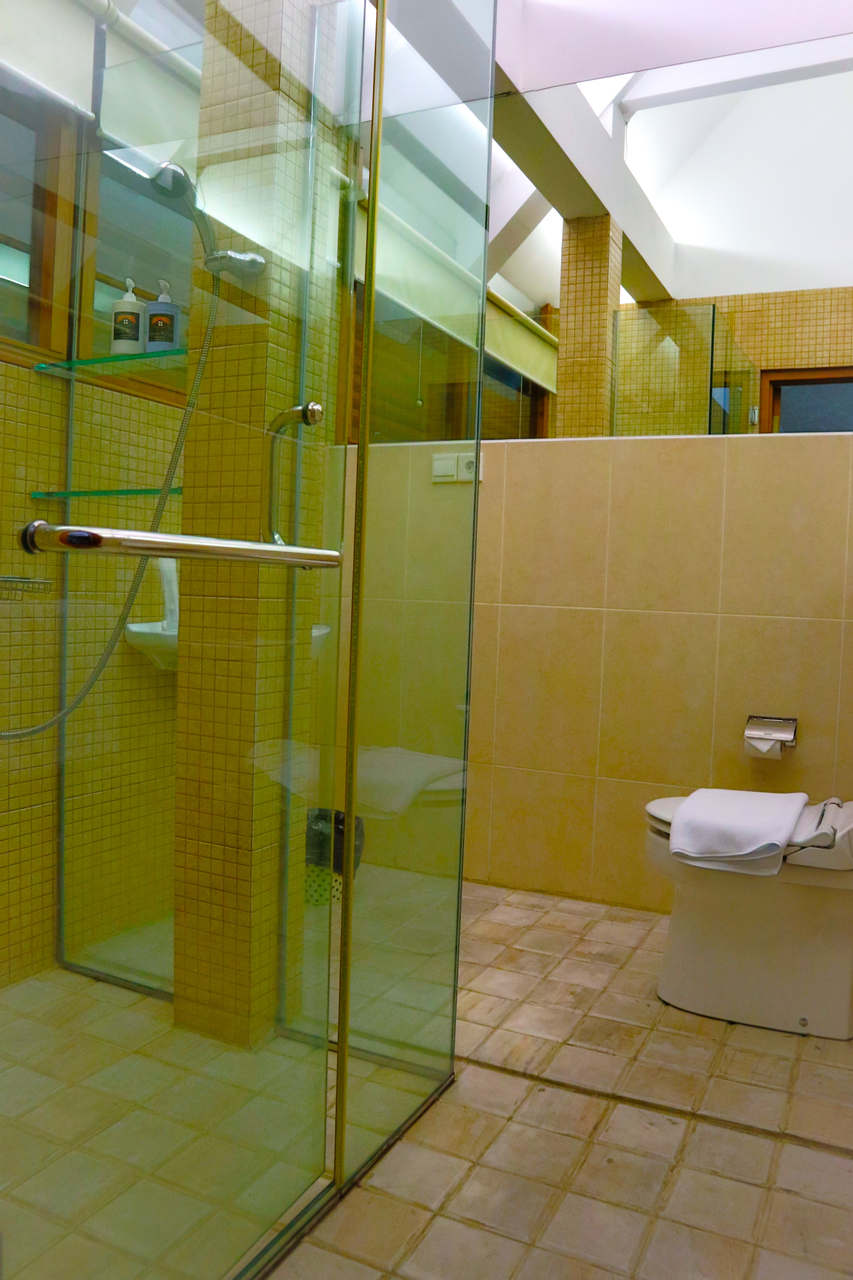 Bathroom 6