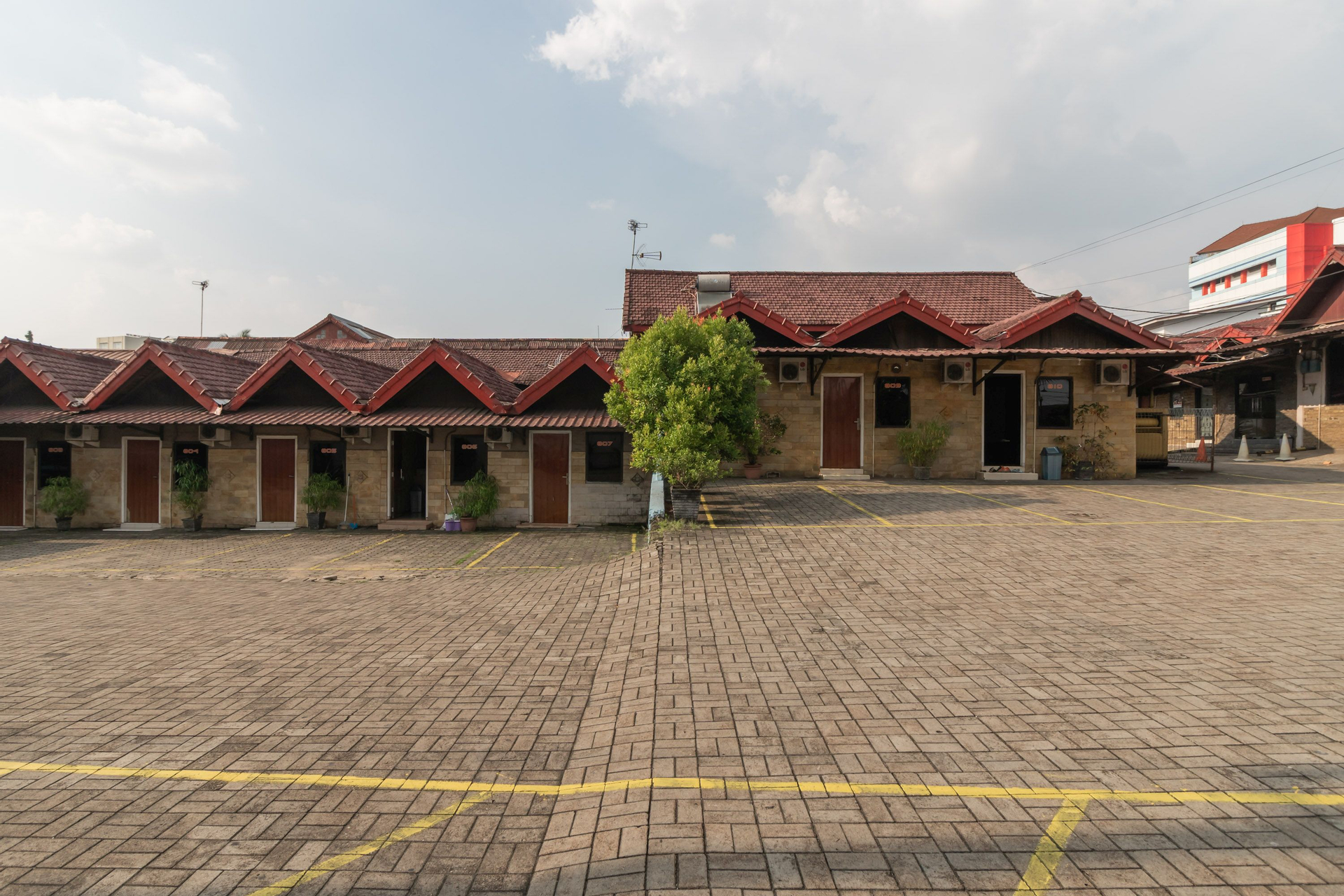 Exterior & Views 2, Urbanview Hotel Good Palembang, Palembang