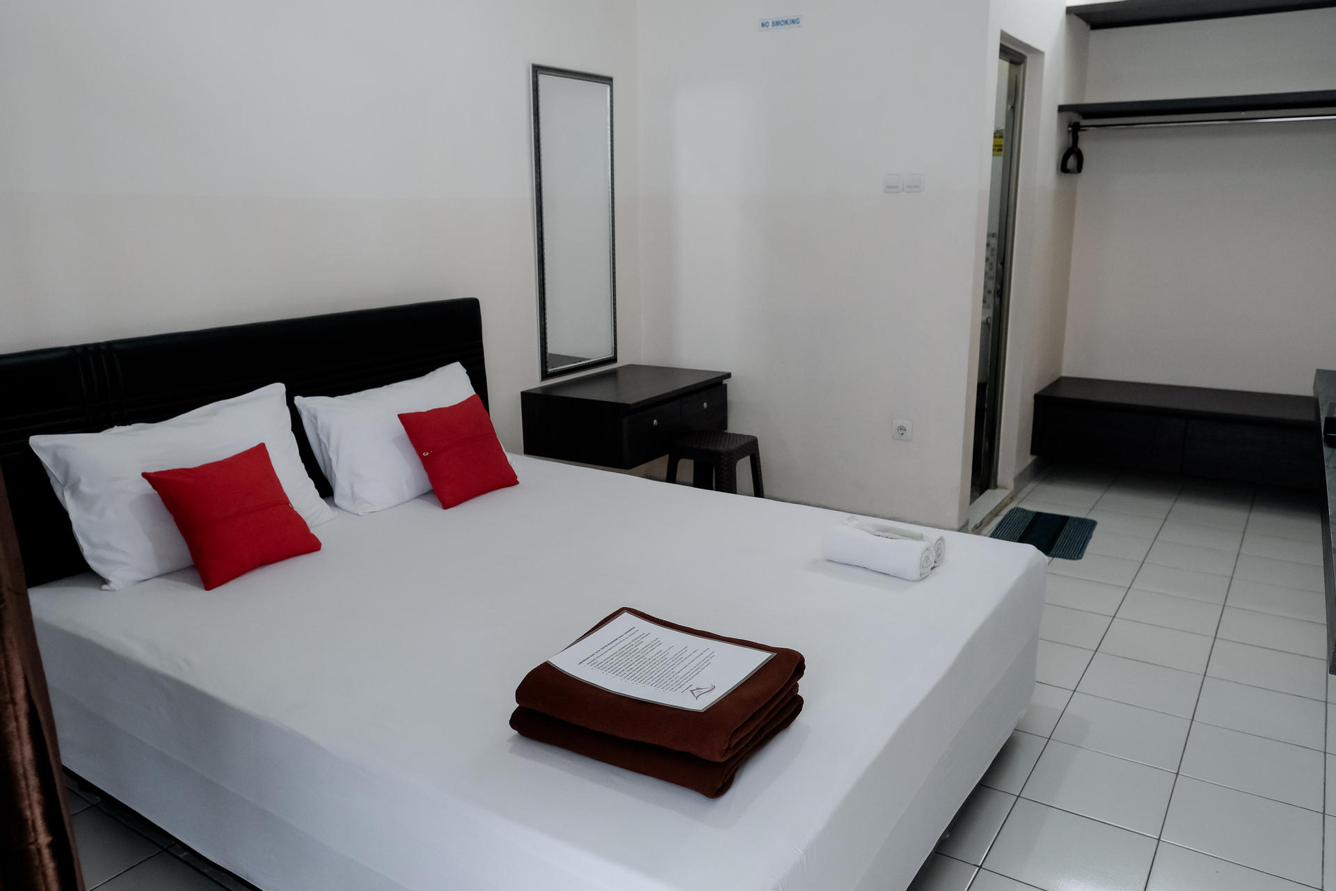 Bedroom 2, Hotel Bale Cangkring Cirebon, Cirebon