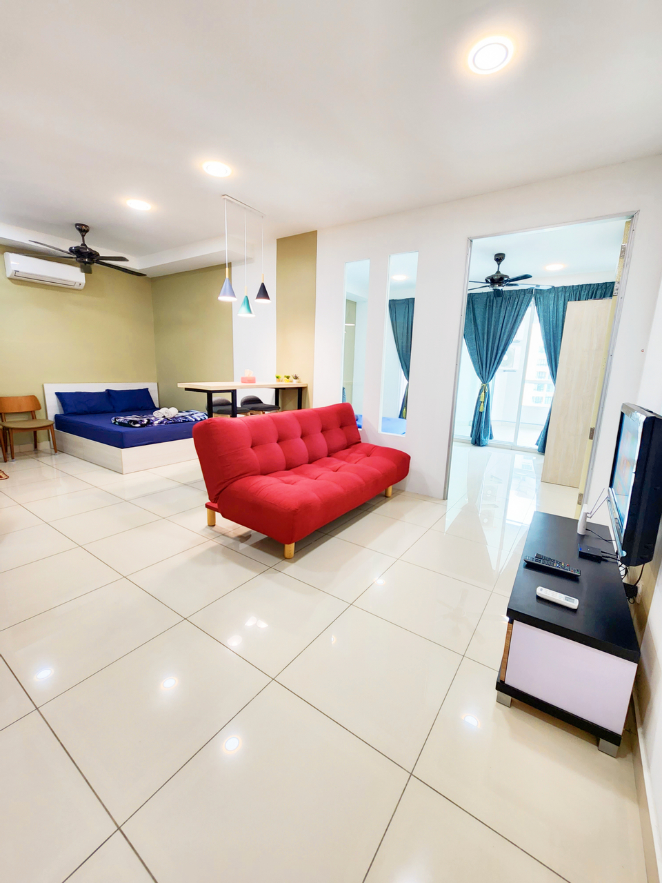 Living Area 6