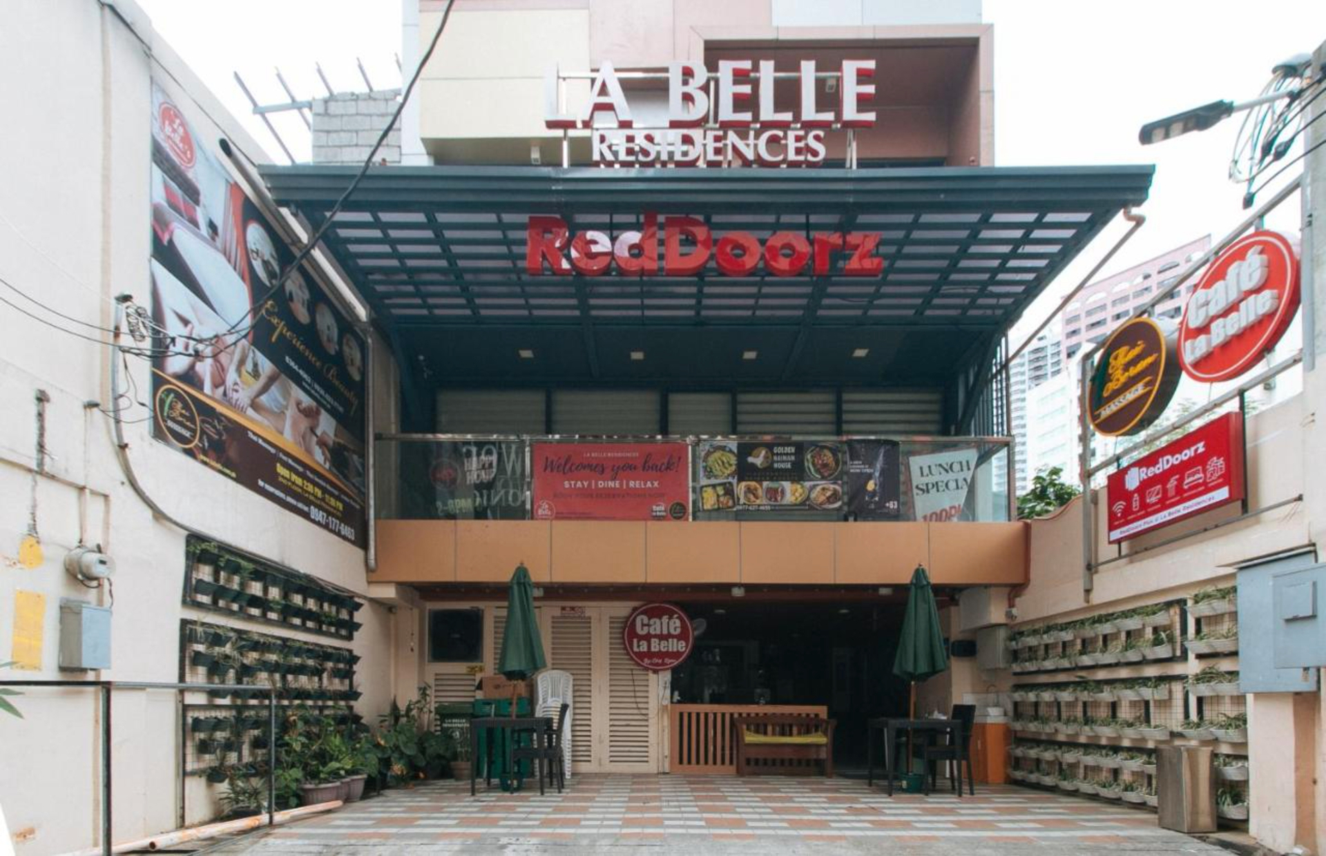 RedDoorz Plus @ La Belle Residences Makati City, Makati City